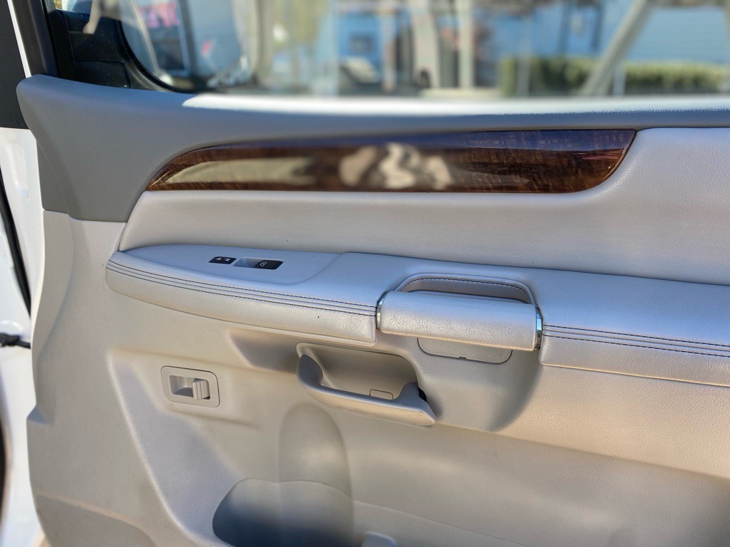 2010 Nissan Armada Image 33