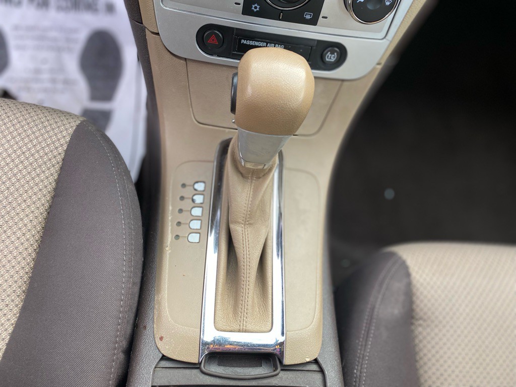 2011 Chevrolet Malibu Image 16