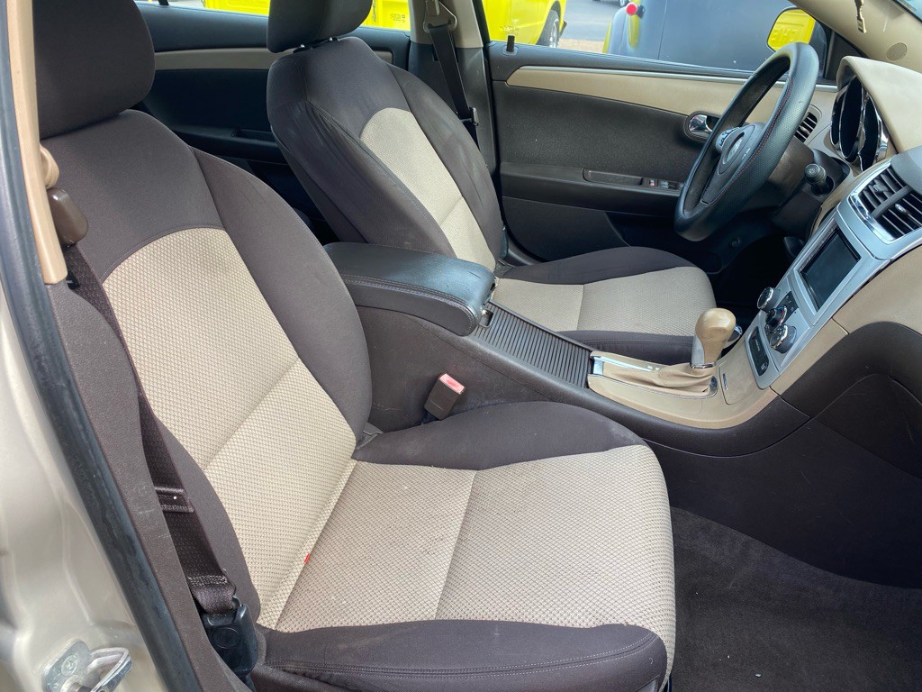 2011 Chevrolet Malibu Image 27