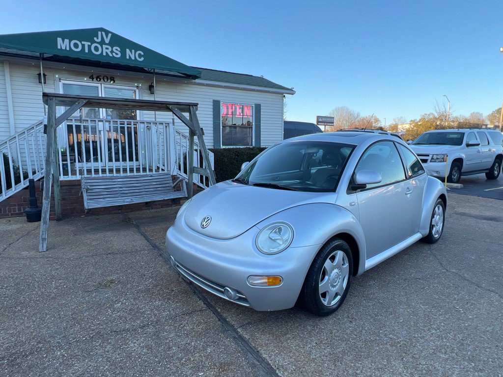 2000 Volkswagen Beetle Image 1