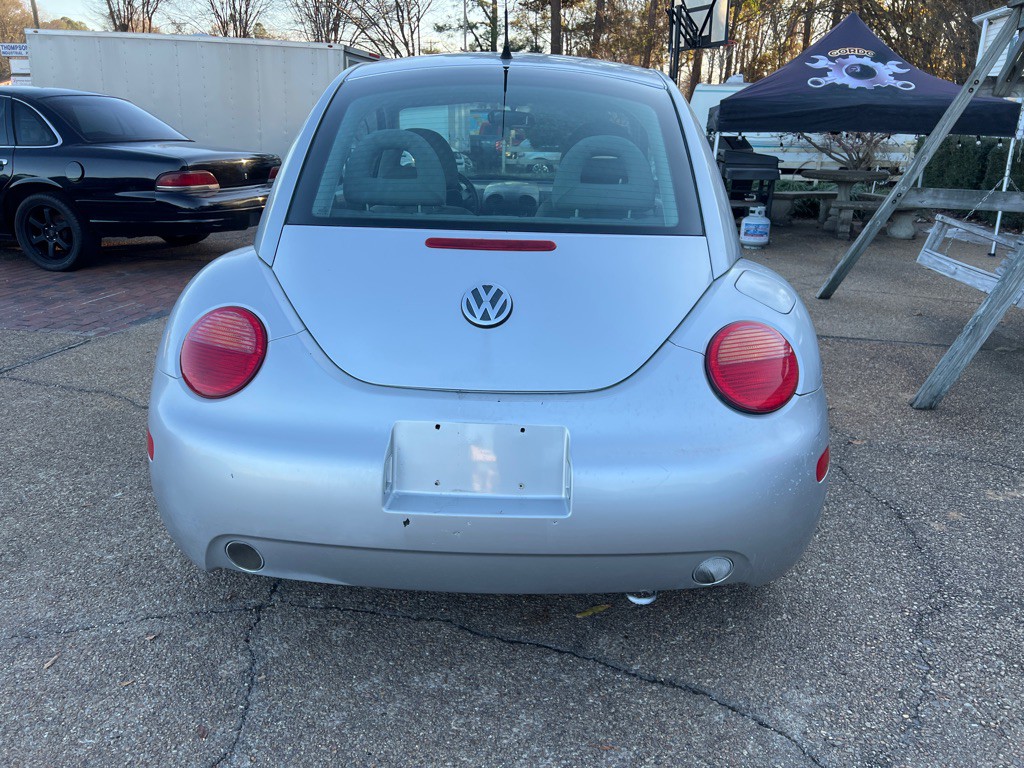 2000 Volkswagen Beetle Image 6