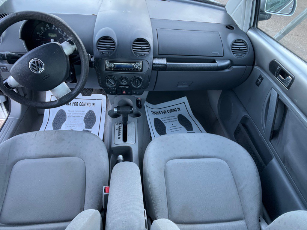 2000 Volkswagen Beetle Image 15