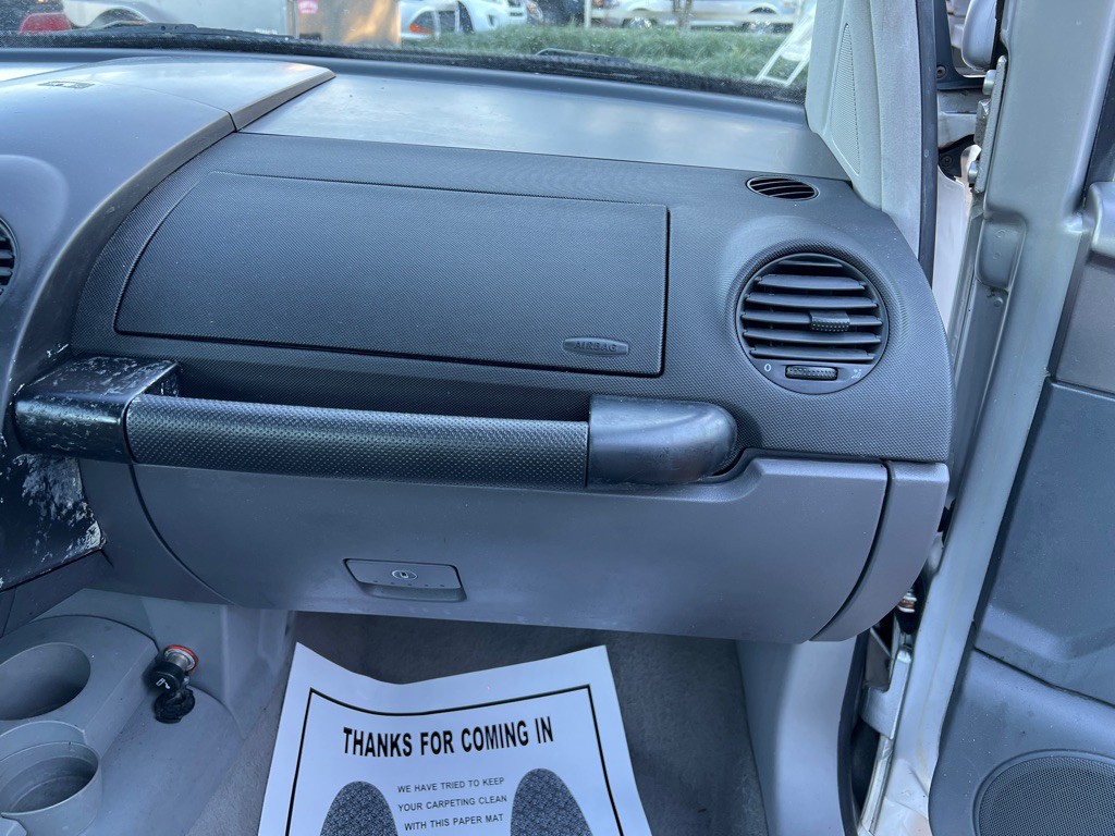 2000 Volkswagen Beetle Image 18