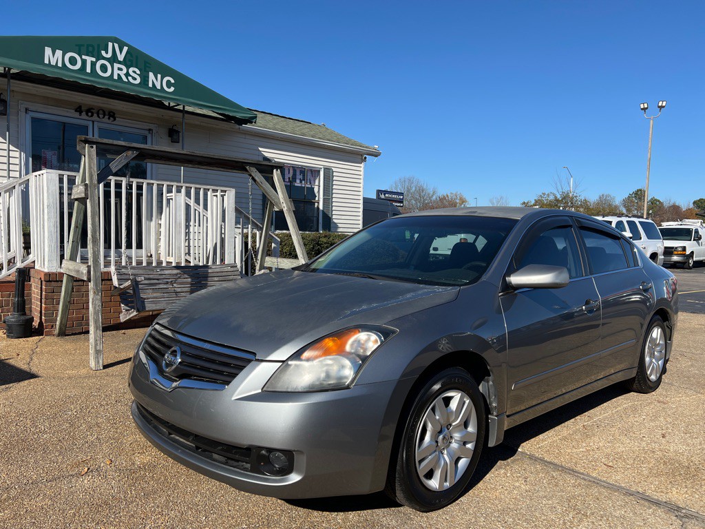2009 Nissan Altima Image 1