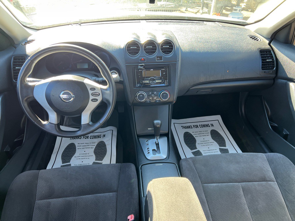 2009 Nissan Altima Image 17