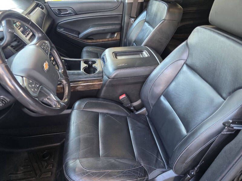 2018 Chevrolet Suburban Image 9