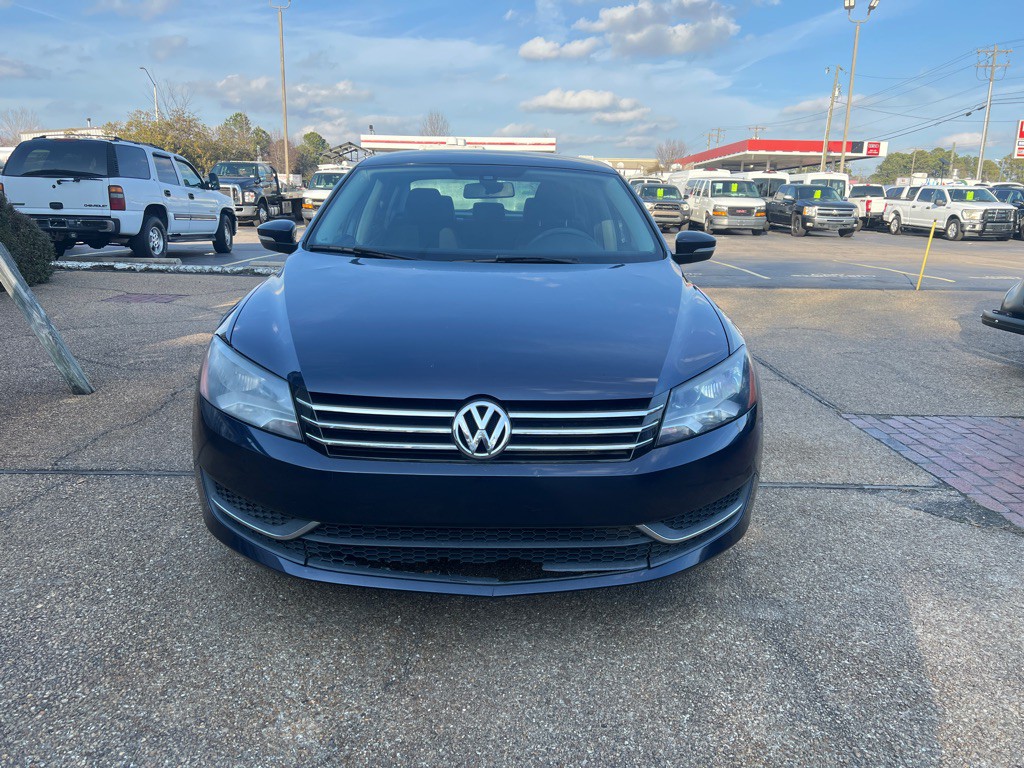 2015 Volkswagen Passat Image 2