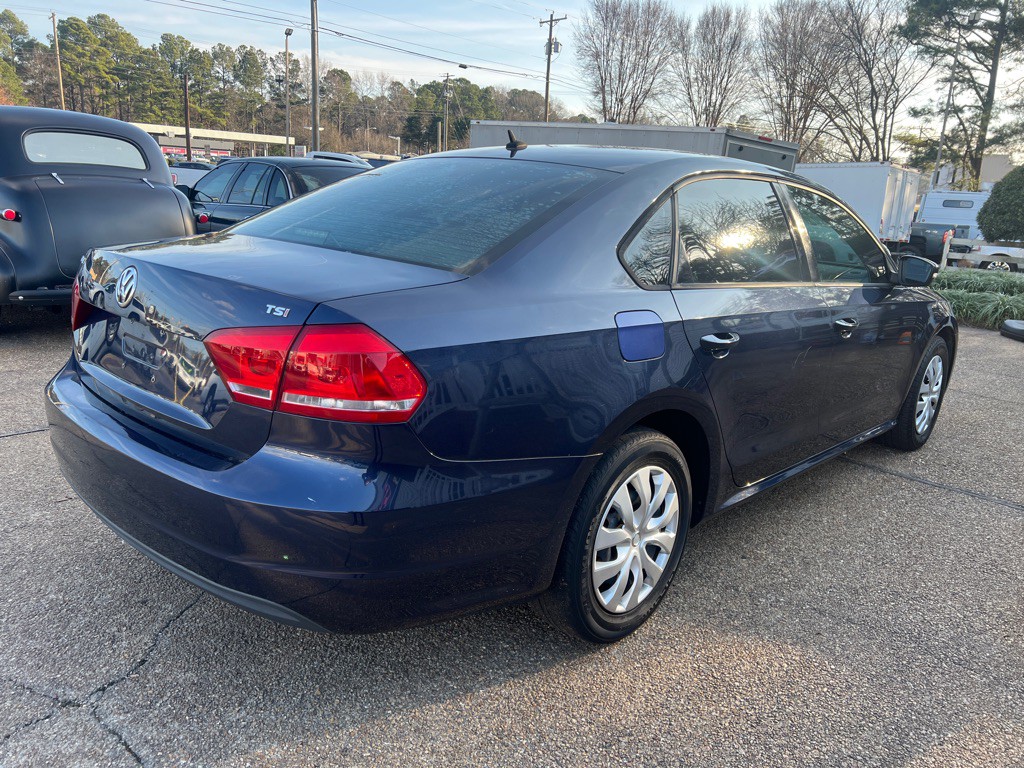 2015 Volkswagen Passat Image 5