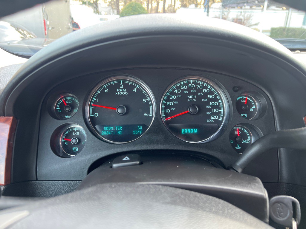 2014 Chevrolet Suburban Image 11