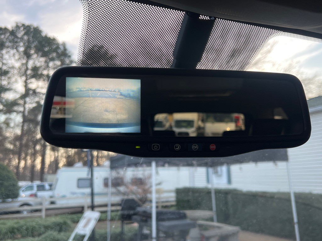 2014 Chevrolet Suburban Image 12