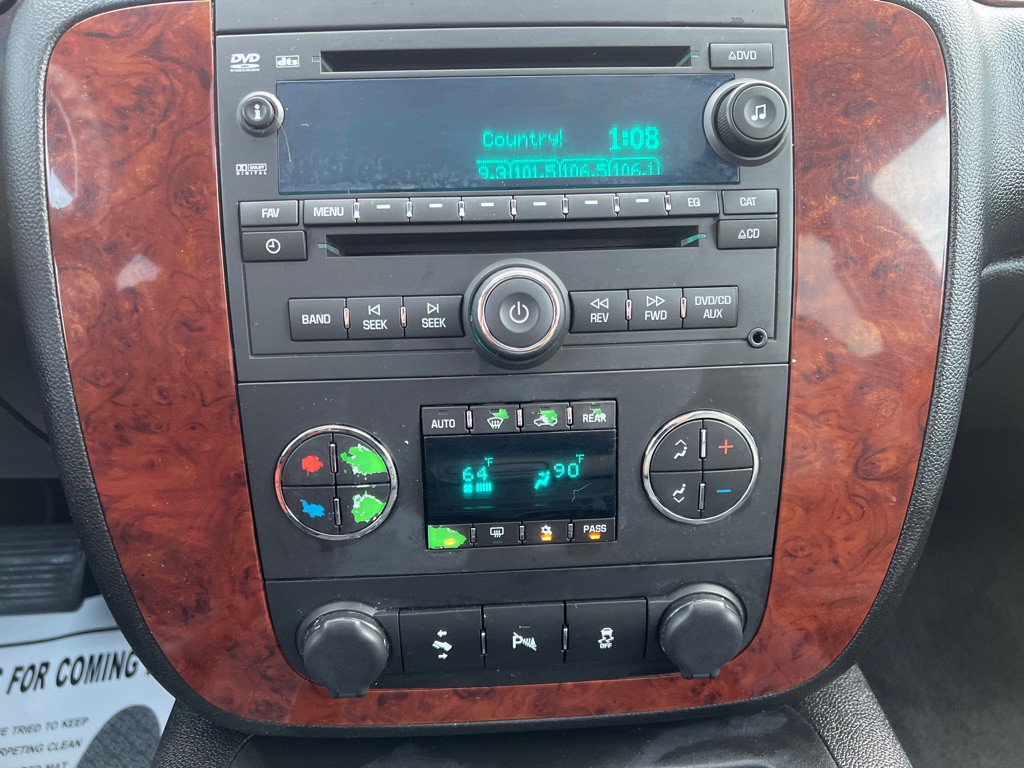 2014 Chevrolet Suburban Image 13