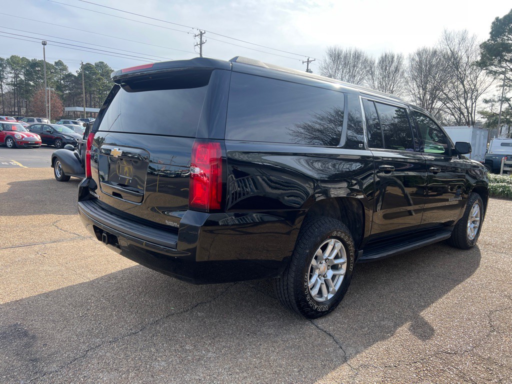 2018 Chevrolet Suburban Image 5