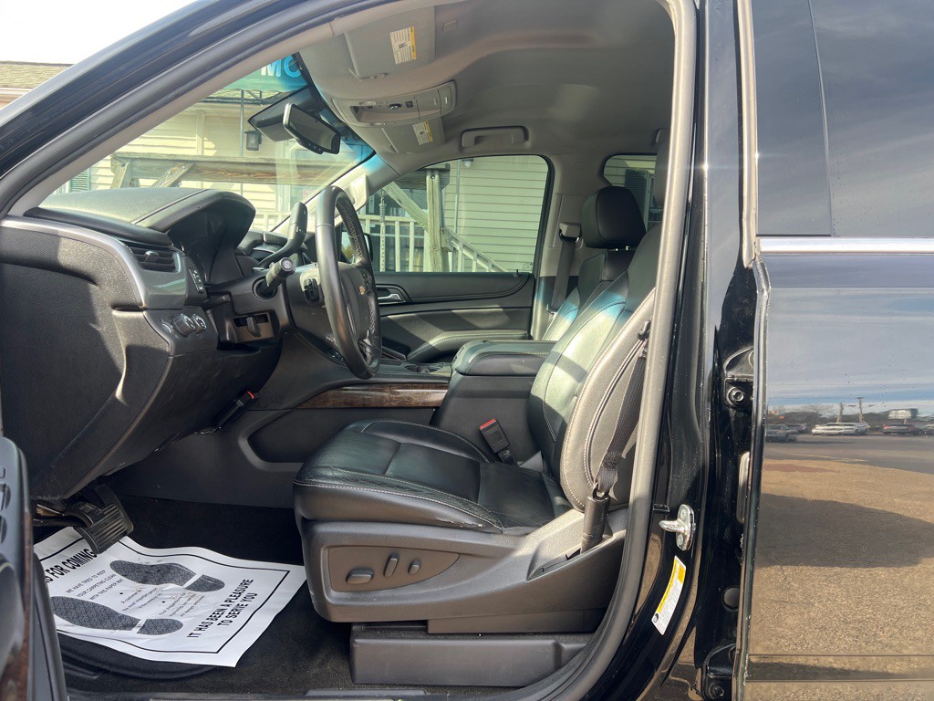 2018 Chevrolet Suburban Image 10