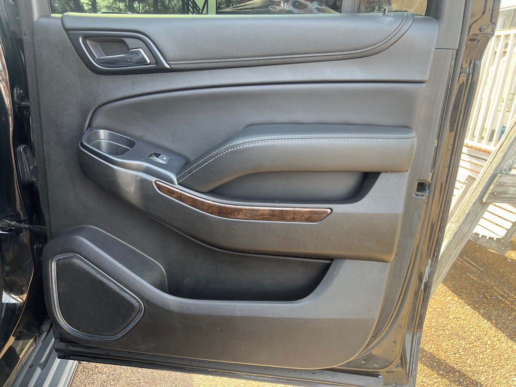 2018 Chevrolet Suburban Image 25