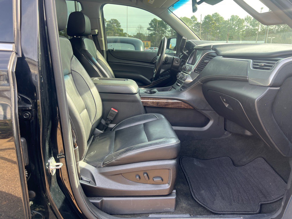 2018 Chevrolet Suburban Image 28