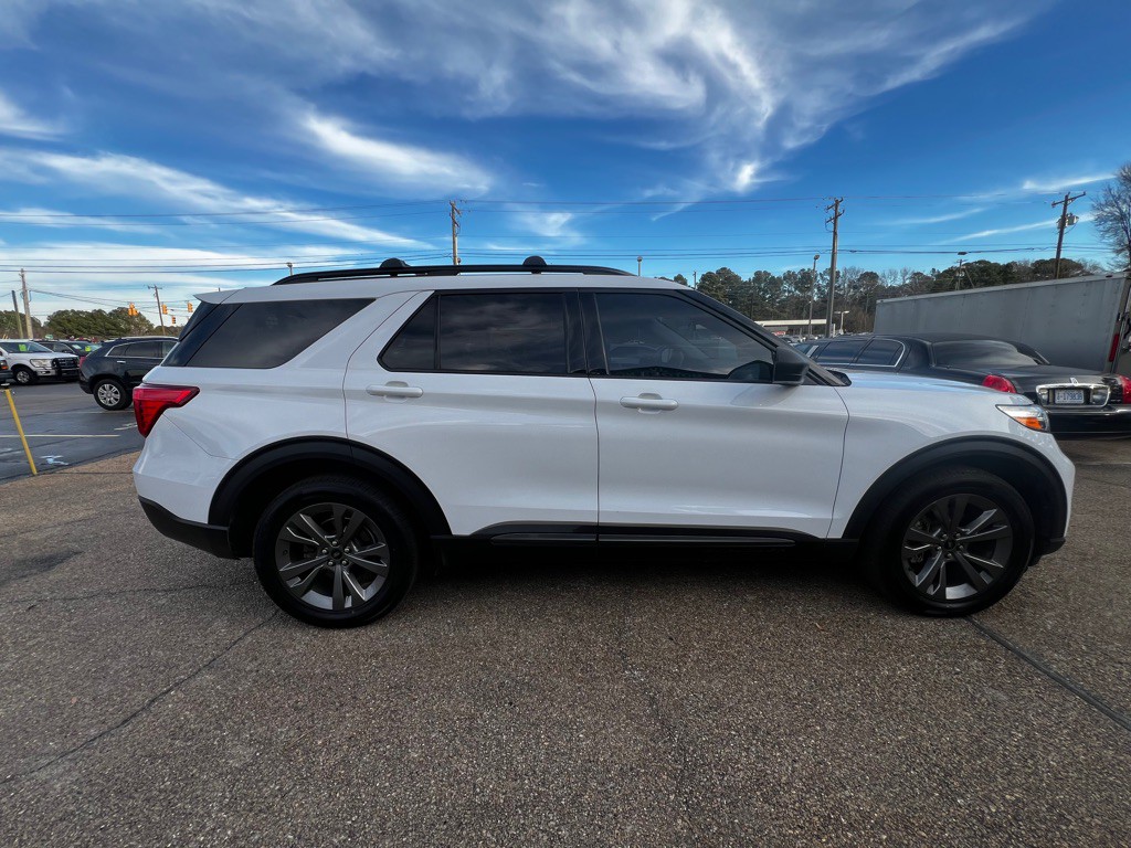 2021 Ford Explorer Image 4