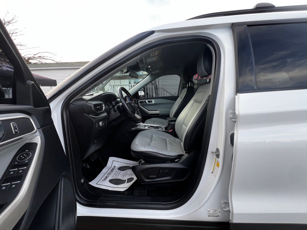 2021 Ford Explorer Image 11