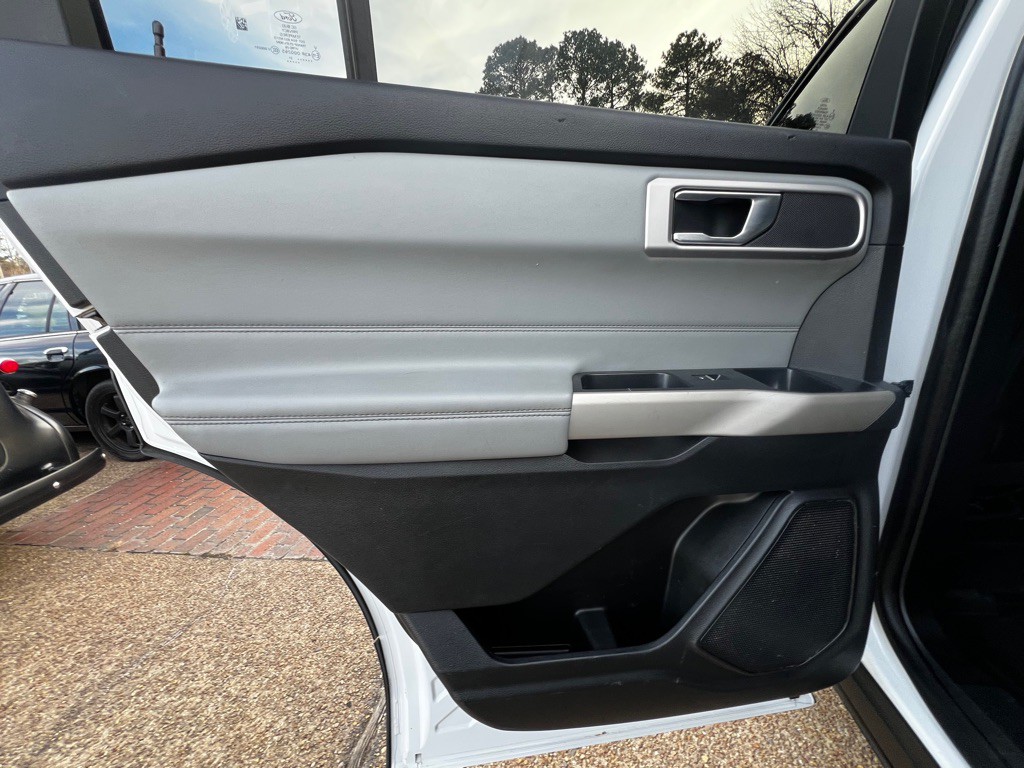 2021 Ford Explorer Image 14