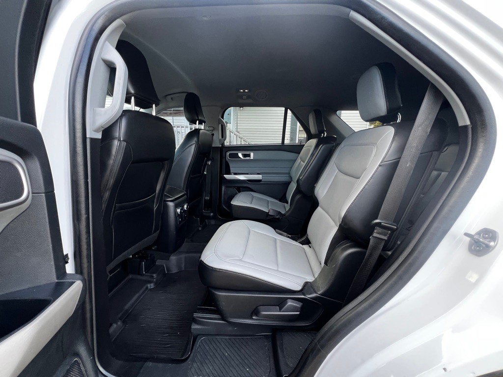 2021 Ford Explorer Image 15