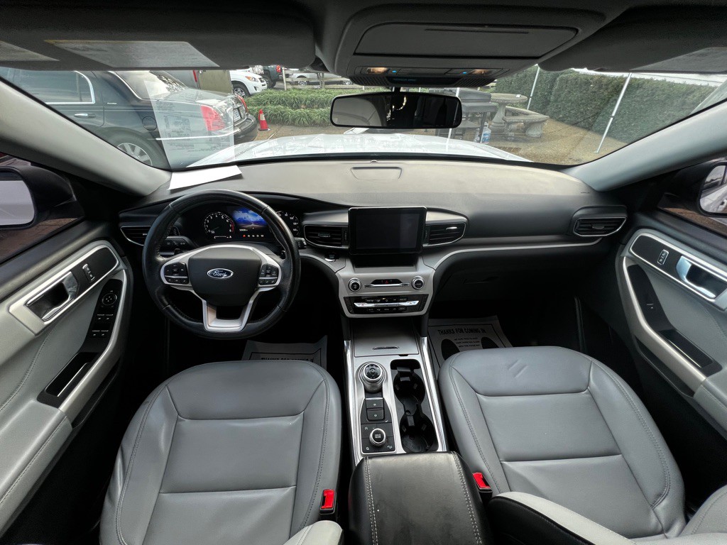 2021 Ford Explorer Image 16