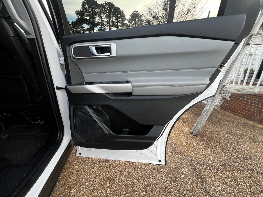 2021 Ford Explorer Image 18