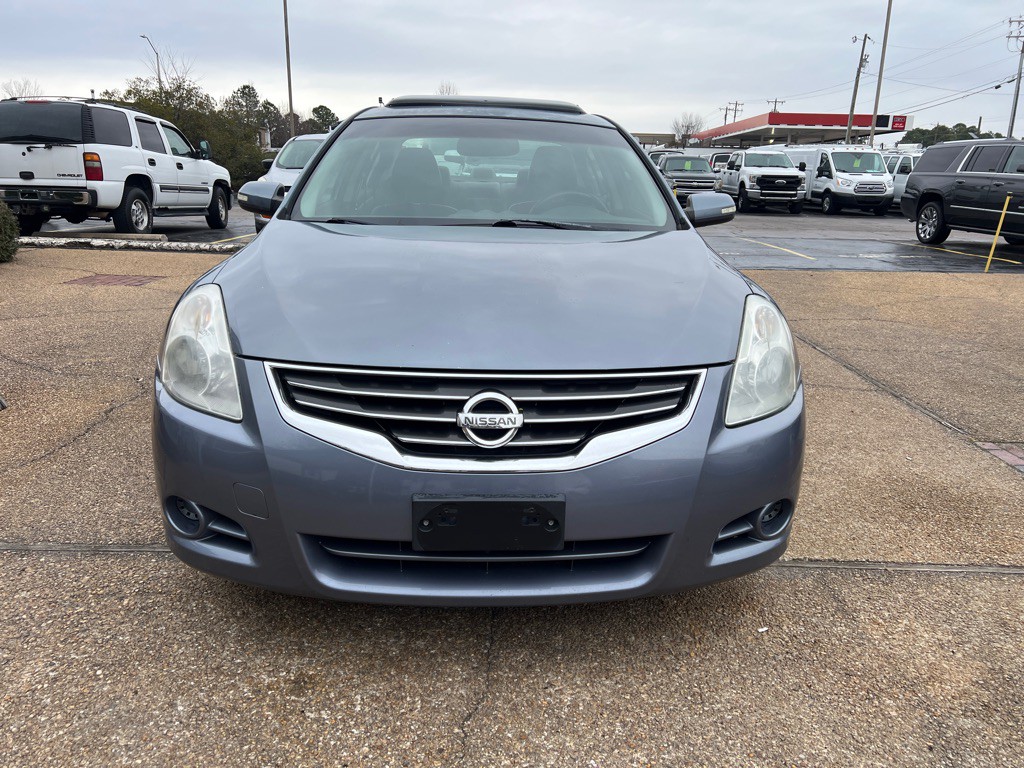 2010 Nissan Altima Image 2