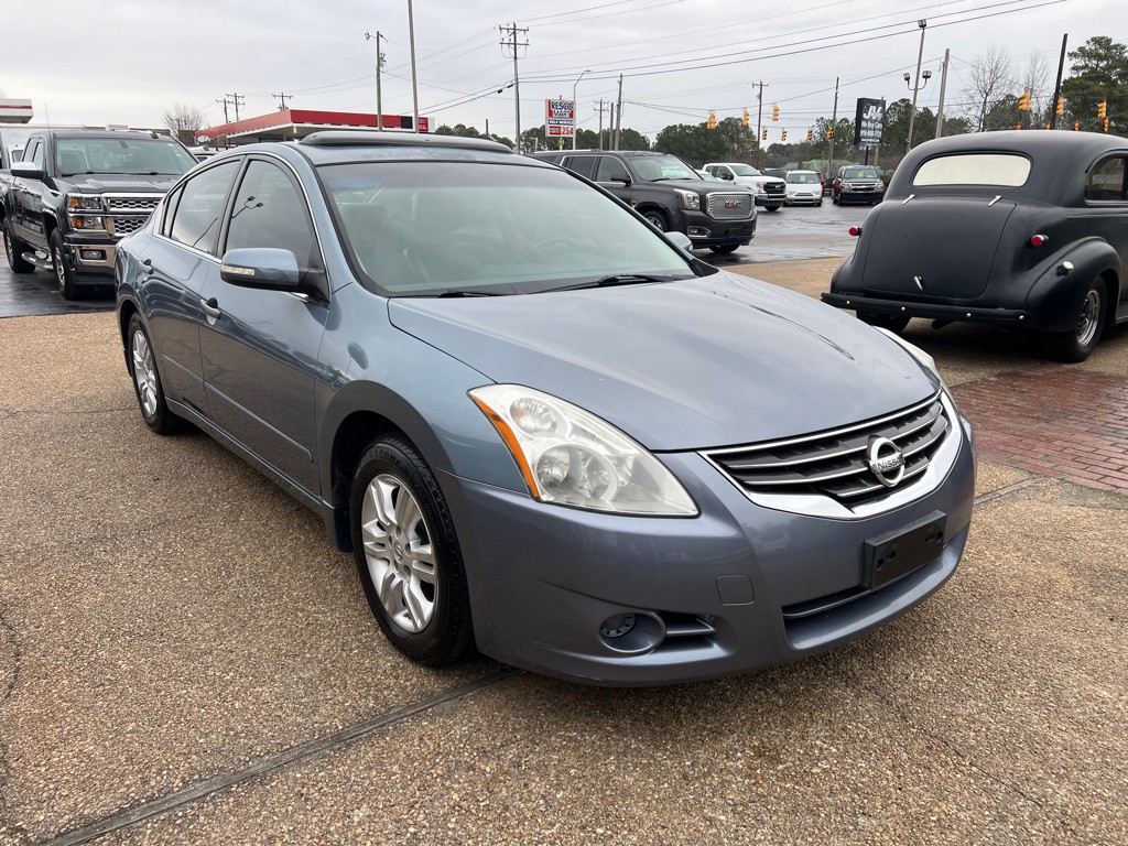 2010 Nissan Altima Image 3