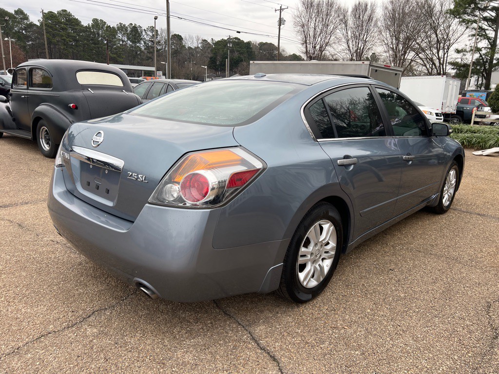 2010 Nissan Altima Image 5