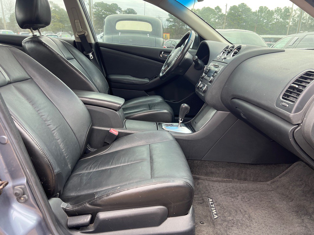 2010 Nissan Altima Image 20