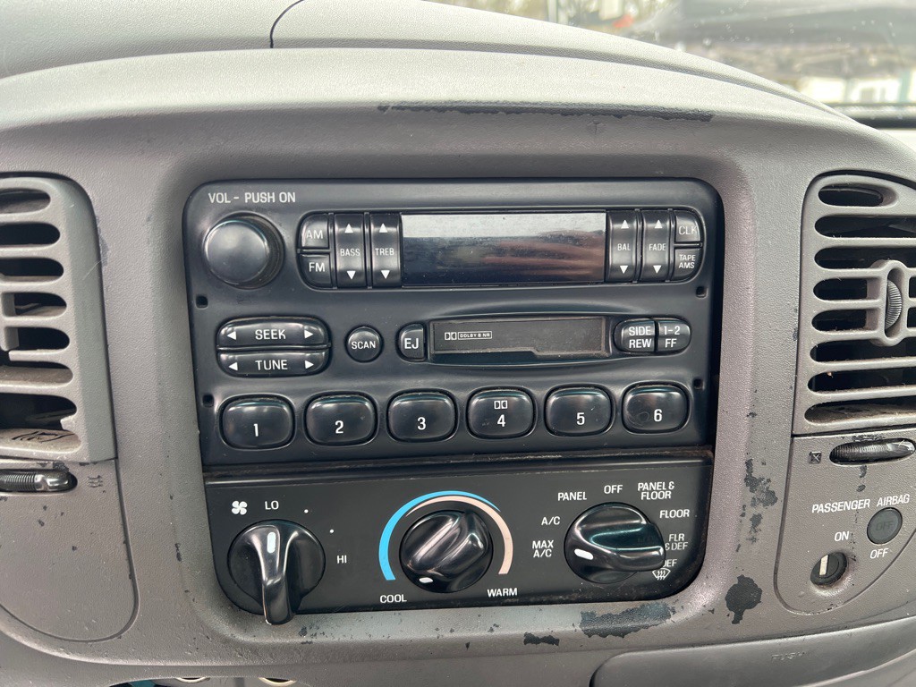 1998 Ford F-150 Image 12