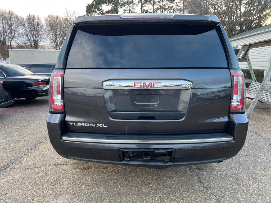 2015 GMC Yukon Image 6