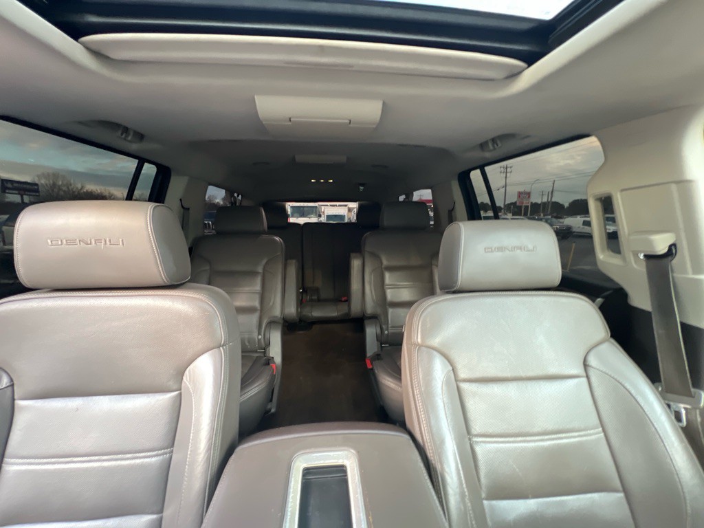 2015 GMC Yukon Image 29