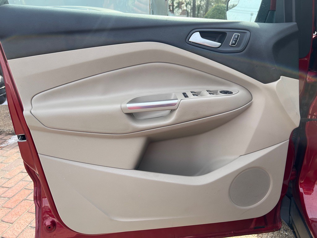 2015 Ford Escape Image 9