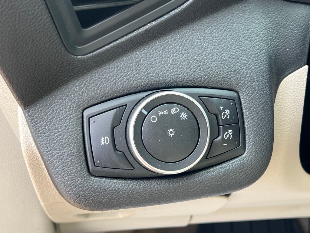 2015 Ford Escape Image 11