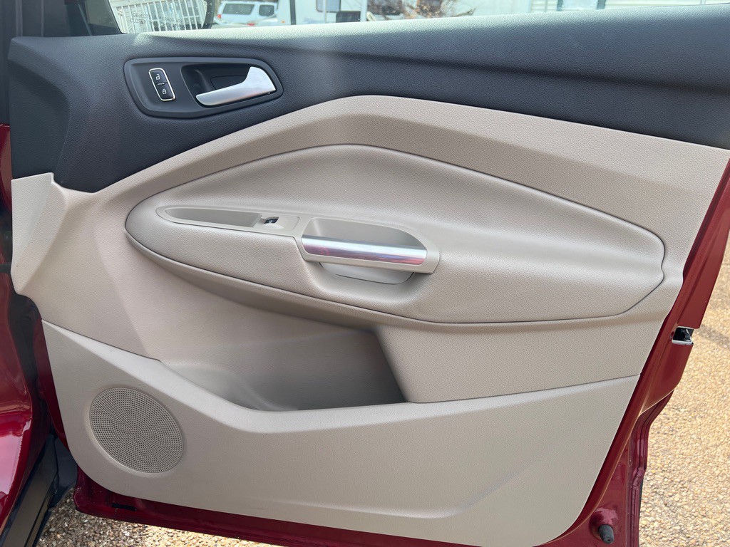 2015 Ford Escape Image 24