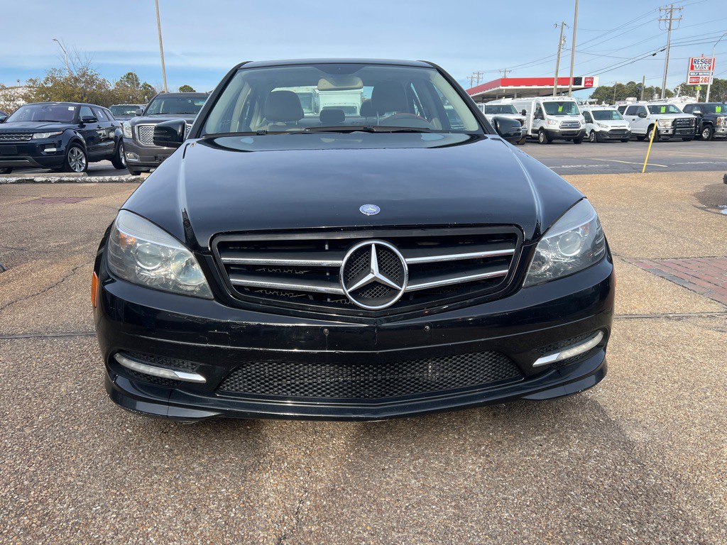 2011 Mercedes-Benz C-Class Image 2