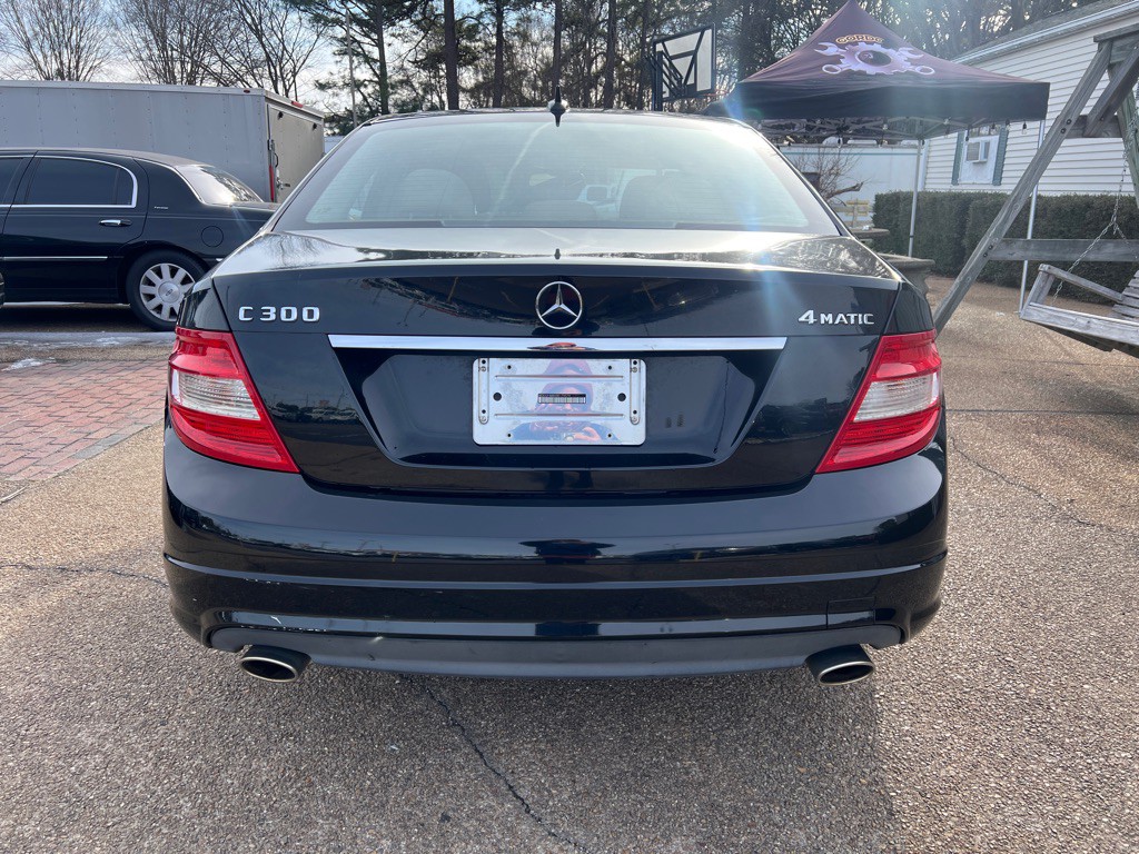 2011 Mercedes-Benz C-Class Image 6