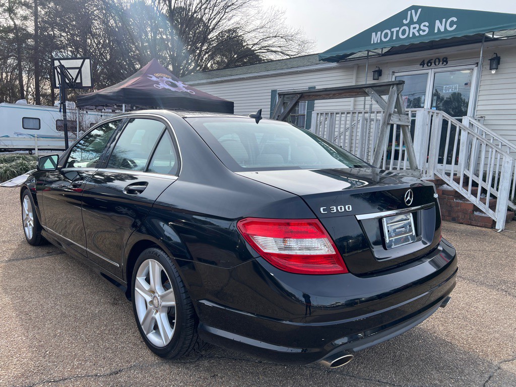 2011 Mercedes-Benz C-Class Image 7