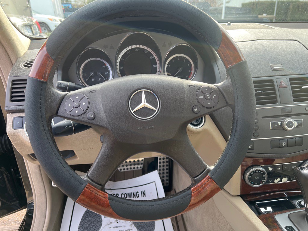 2011 Mercedes-Benz C-Class Image 12