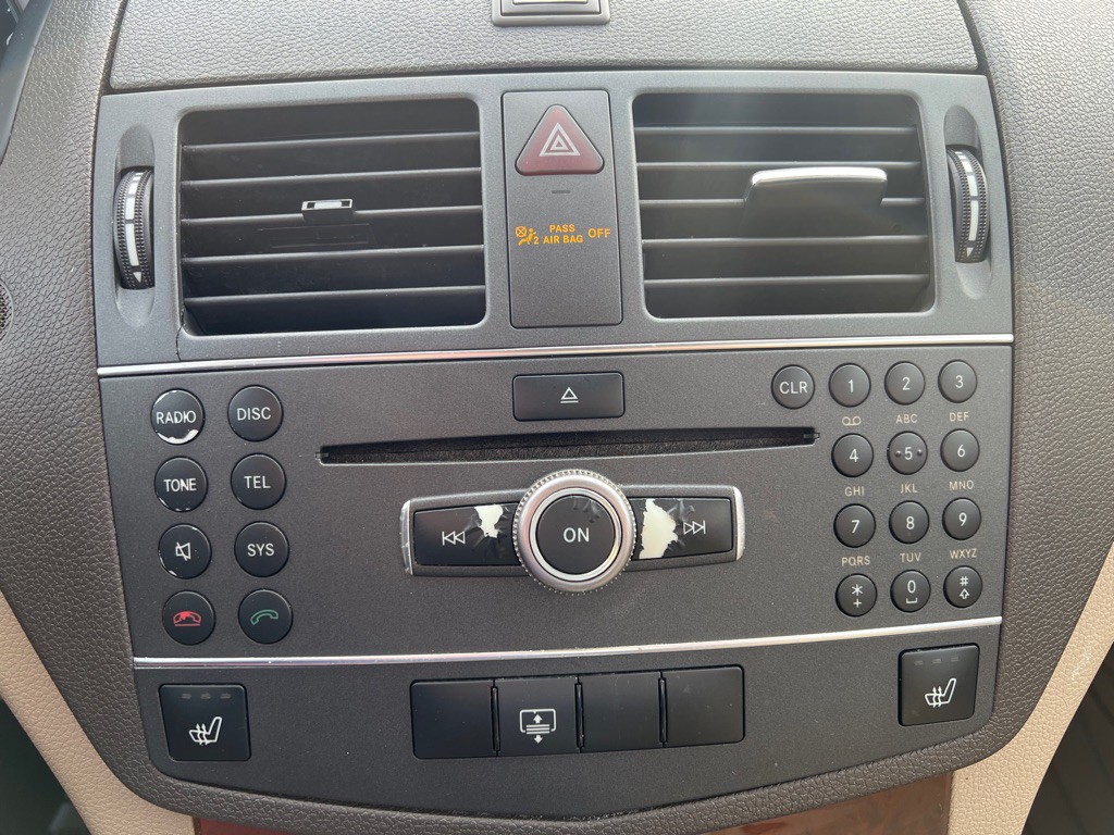 2011 Mercedes-Benz C-Class Image 14