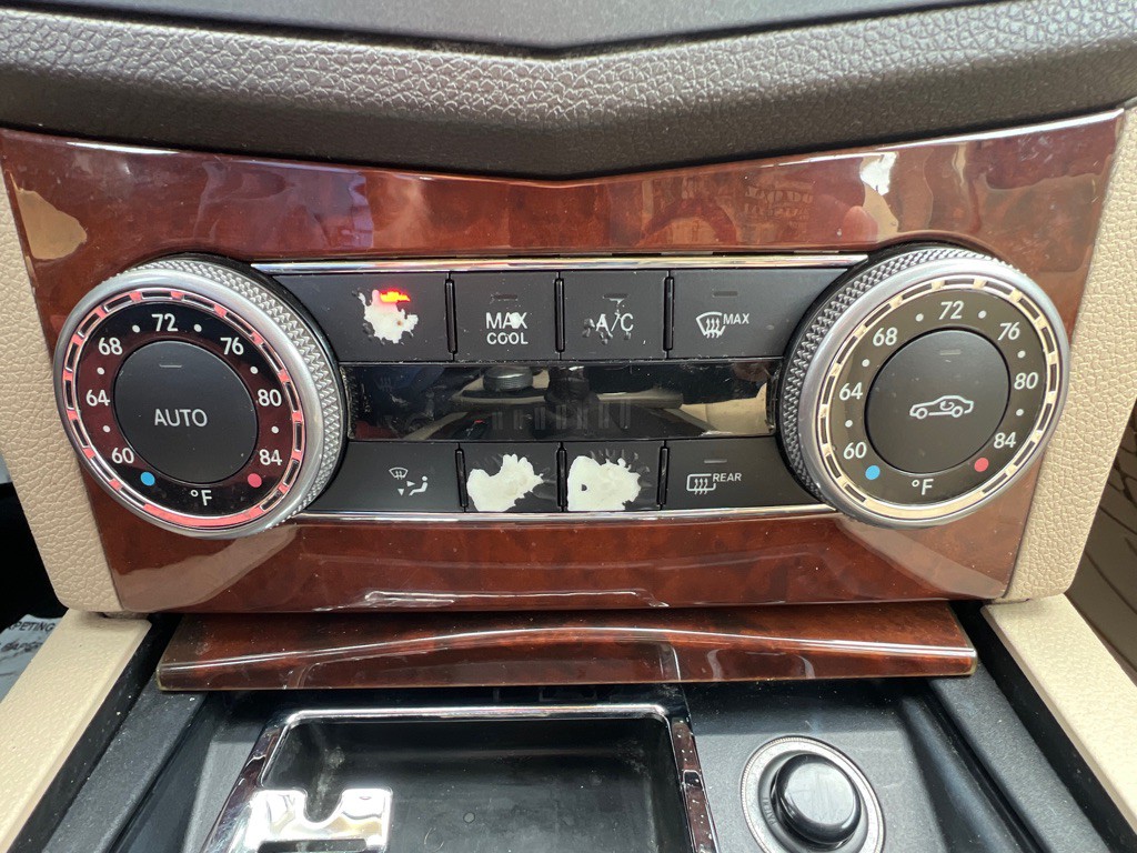 2011 Mercedes-Benz C-Class Image 16