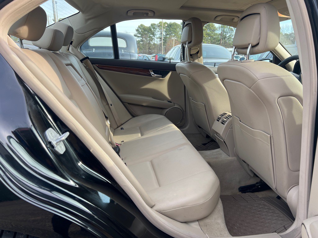 2011 Mercedes-Benz C-Class Image 23