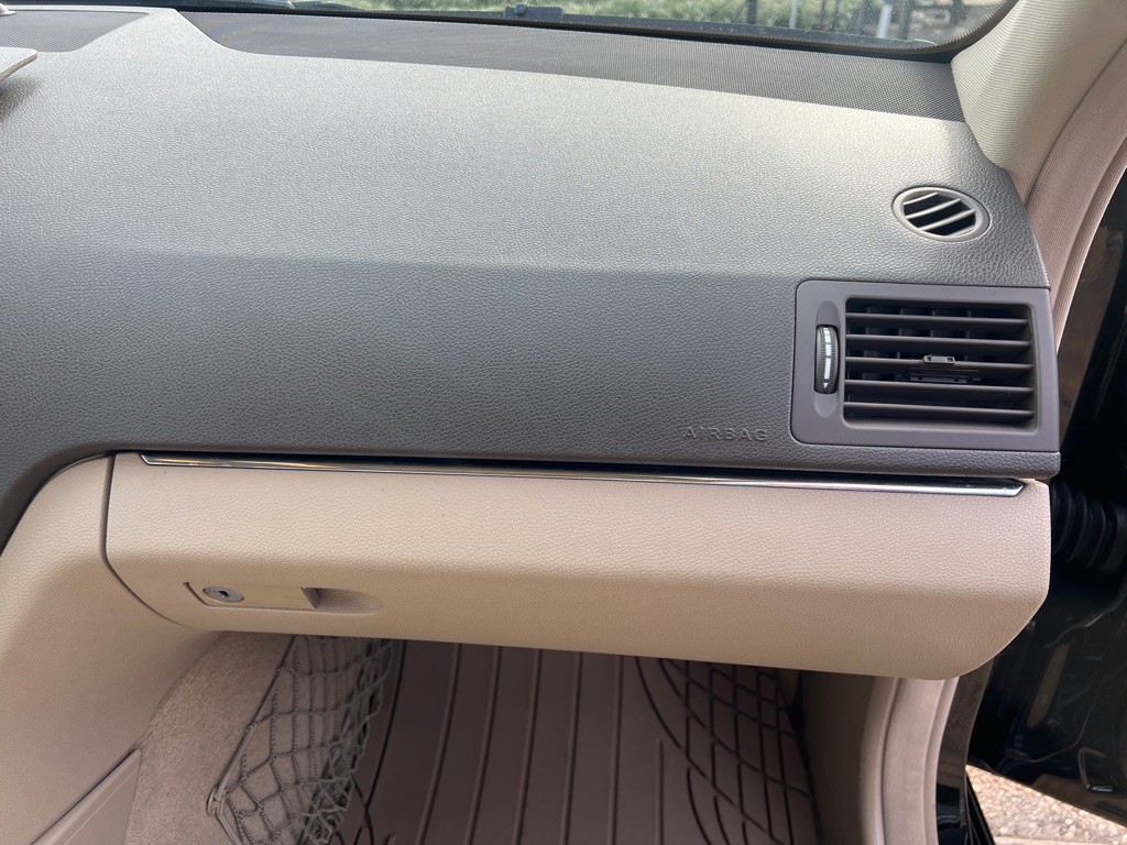 2011 Mercedes-Benz C-Class Image 26