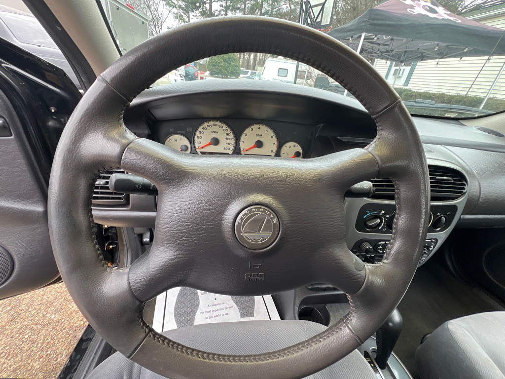 2000 Plymouth Neon Image 11