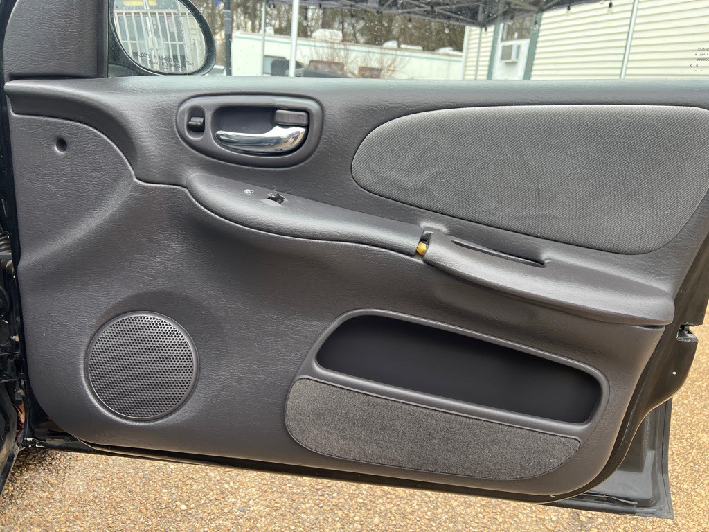 2000 Plymouth Neon Image 18