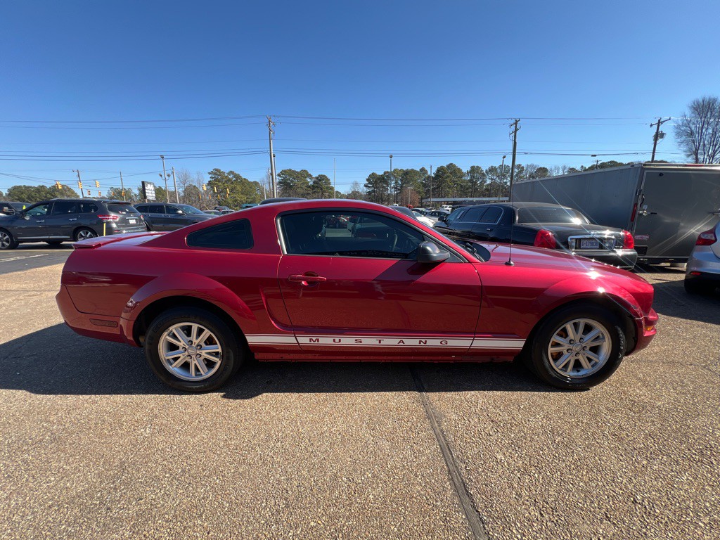 2007 Ford Mustang Image 4