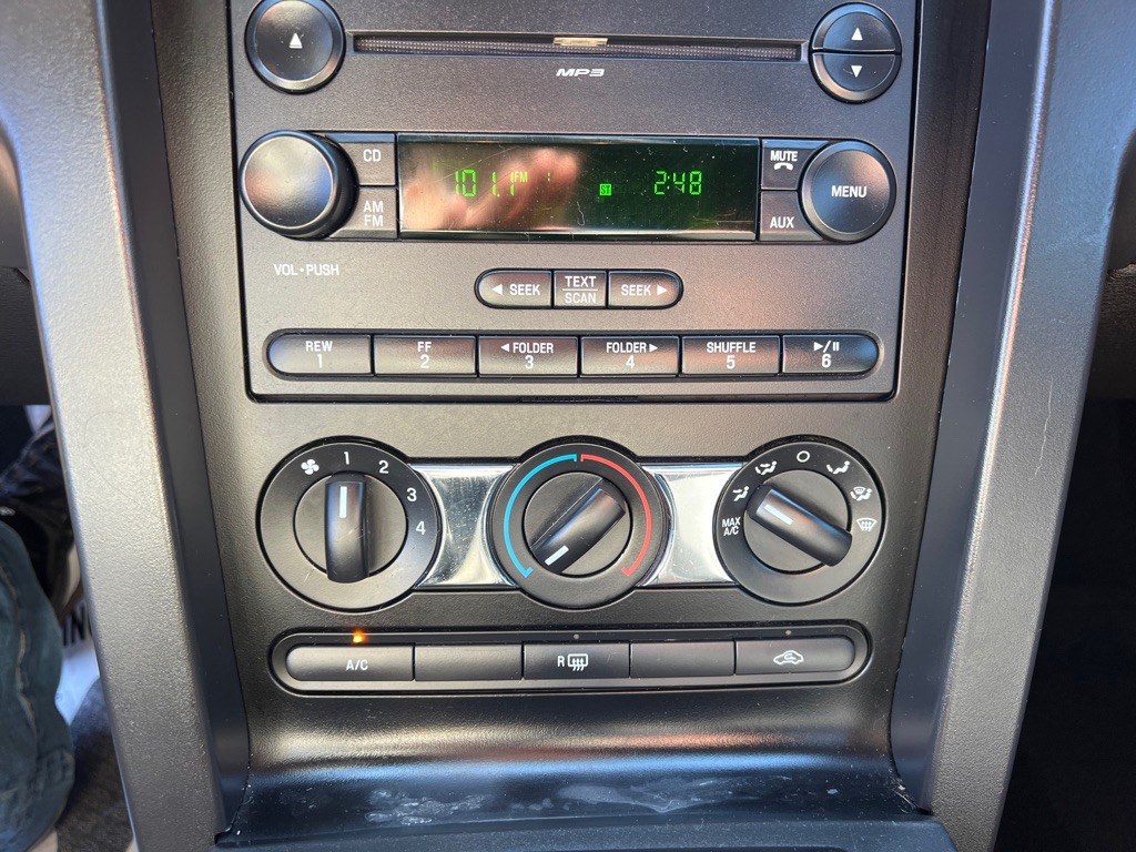 2007 Ford Mustang Image 13