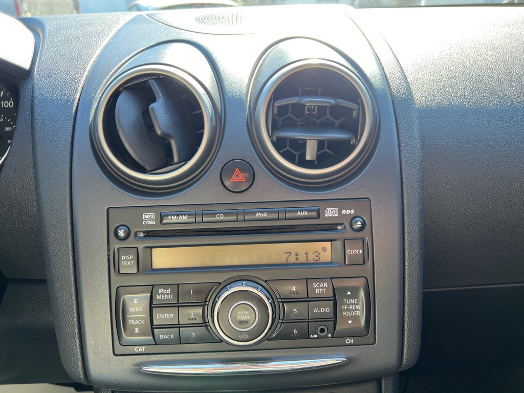 2011 Nissan Rogue Image 14