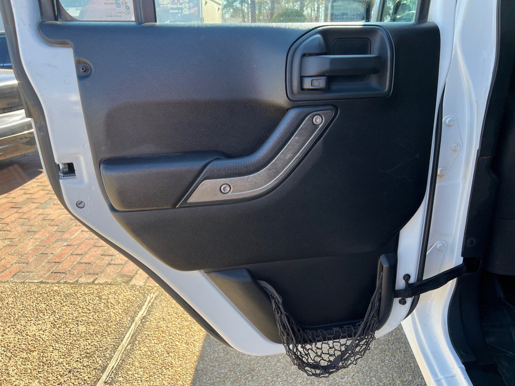 2013 Jeep Wrangler Unlimited Image 11