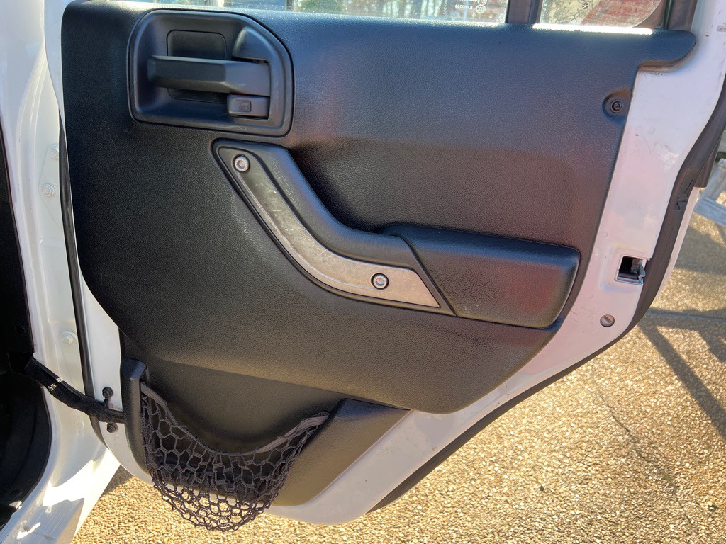 2013 Jeep Wrangler Unlimited Image 14